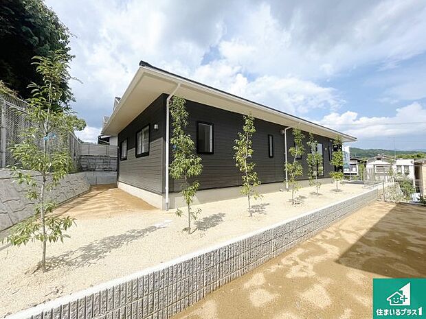 【外観】安心の10年保証!外観を美しく保ち、雨水で汚れを落とします!気になることがありましたら、お気軽にお問い合わせください!