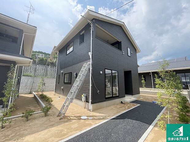 【外観】安心の10年保証!外観を美しく保ち、雨水で汚れを落とします!気になることがありましたら、お気軽にお問い合わせください!