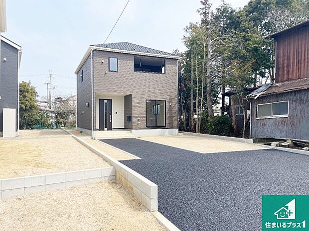 【外観】安心の10年保証!外観を美しく保ち、雨水で汚れを落とします!気になることがありましたら、お気軽にお問い合わせください!