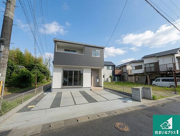 【外観】安心の10年保証!外観を美しく保ち、雨水で汚れを落とします!気になることがありましたら、お気軽にお問い合わせください!