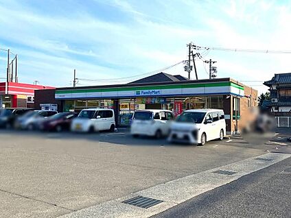 ファミリーマート 岸和田上町店 徒歩310m