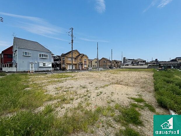 【外観】周辺は落ち着いた街並みの住宅地！子育てがしやすい住環境です！まだ未完成ですが、現地でしかわからない事もございます。是非一度ご覧ください。