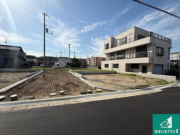 【外観】現在建築中！落ち着いた街並みで新生活を始めることが出来そう！周辺の物件も併せてご紹介させて頂きます！
