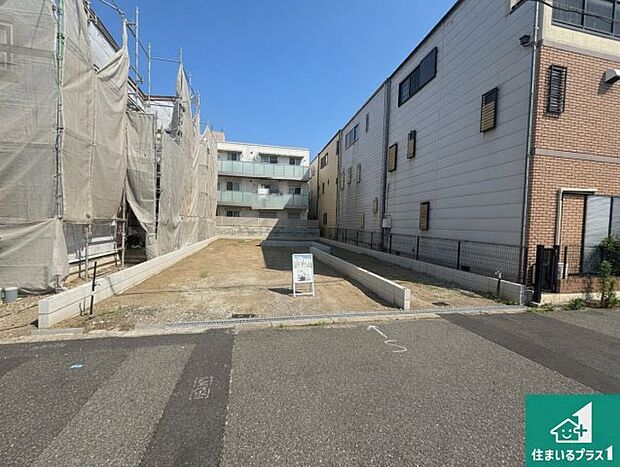 【外観】周辺は落ち着いた街並みの住宅地！子育てがしやすい住環境です！まだ未完成ですが、現地でしかわからない事もございます。是非一度ご覧ください。