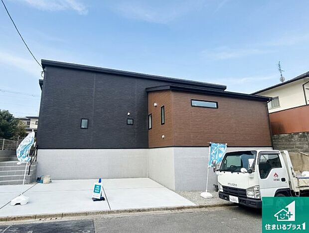 安心の10年保証！外観を美しく保ち、雨水で汚れを落とします！気になることがありましたら、お気軽にお問い合わせください！