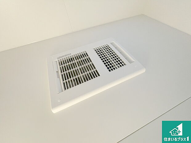 【冷暖房・空調設備】雨の日も室内干し可能な浴室暖房乾燥機！