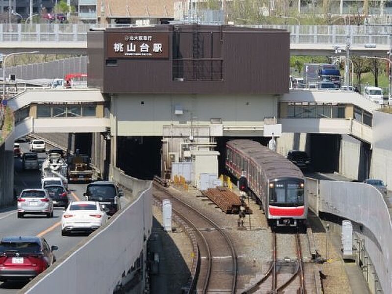 【車・交通】桃山台駅(北大阪急行電鉄 南北線)