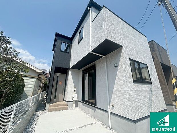 【外観】安心の10年保証!外観を美しく保ち、雨水で汚れを落とします!気になることがありましたら、お気軽にお問い合わせください!