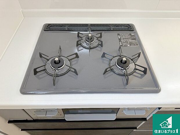 【コンロ】ダブル高火力Siセンサー付きコンロ!3口あるので、まとめて料理をする時も大活躍!