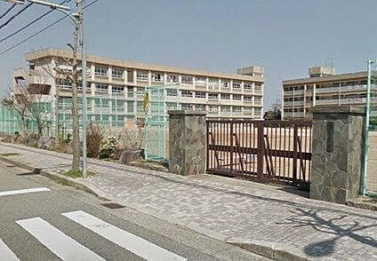 神戸市立有馬中学校 徒歩805m