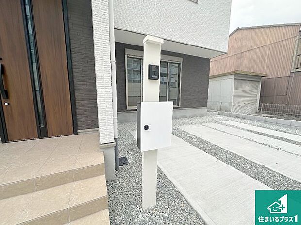 【外観】安心の10年保証!外観を美しく保ち、雨水で汚れを落とします!気になることがありましたら、お気軽にお問い合わせください!