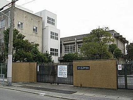 尼崎市立大庄中学校 徒歩400m