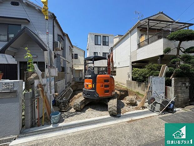 【外観】周辺は落ち着いた街並みの住宅地!子育てがしやすい住環境です!まだ未完成ですが、現地でしかわからない事もございます。是非一度ご覧ください。