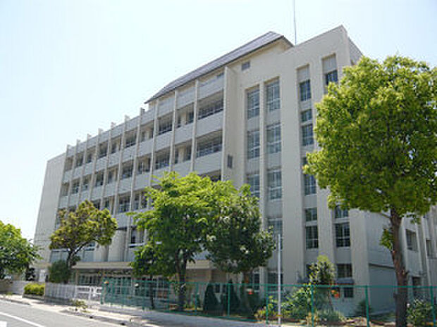 伊丹市立松崎中学校