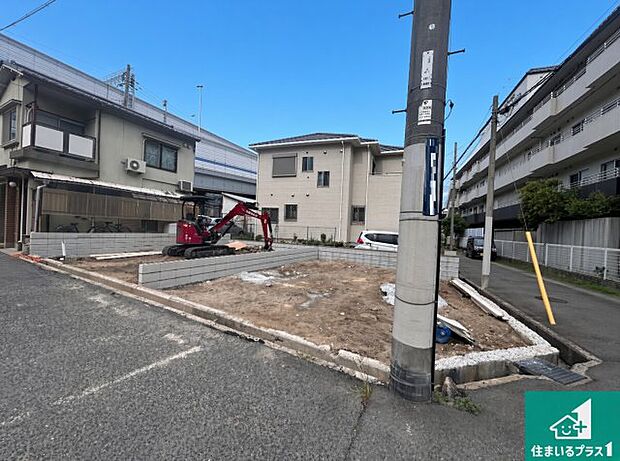 【外観】現在建築中！落ち着いた街並みで新生活を始めることが出来そう！周辺の物件も併せてご紹介させて頂きます！