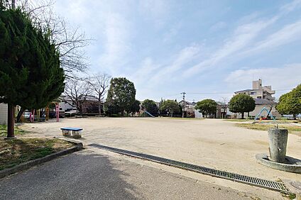 上郷公園 約350ｍ(徒歩5分)