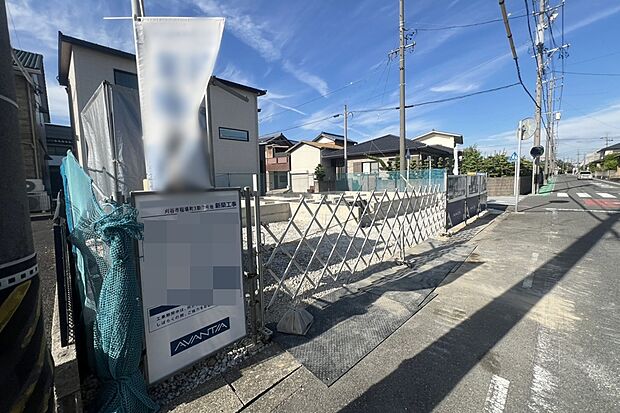 【Photo/現地写真（2026年6月撮影）】建物完成までは類似仕様のモデルハウスを内覧いただけます◎
即日予約・とりあえず見るだけ・サクッと10分見学も大歓迎！