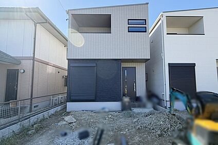 【4号地外観写真(施工中：2026年10月上旬撮影)】