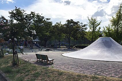 吹上公園 290ｍ(徒歩4分)