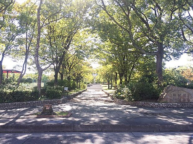 楠公園(約1,000m)
