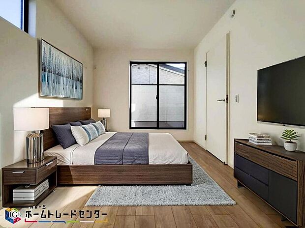 南向きの主寝室は採光も明るく風通し共に良好です。ダブルベッドのサイズのベッドを配置しても十分な広さを確保できる寝室です♪※こちらはCGなどで画像生成したイメージ画像となります。