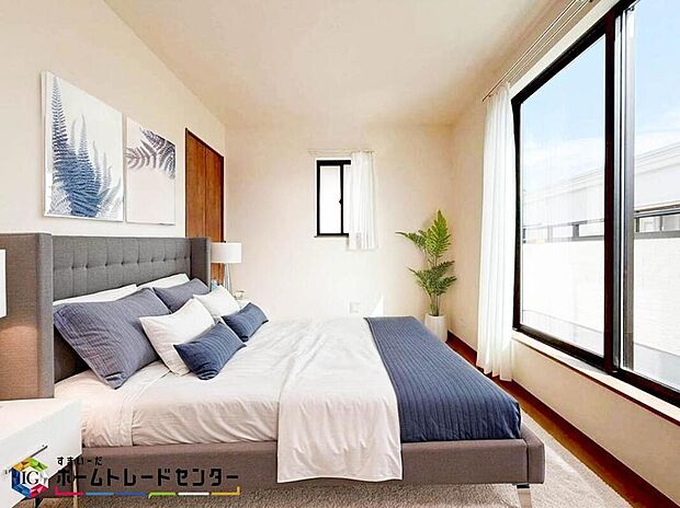 南向きの主寝室は採光も明るく風通し共に良好です。ダブルベッドのサイズのベッドを配置しても十分な広さを確保できる寝室です♪※こちらはCGなどで画像生成したイメージ画像となります。