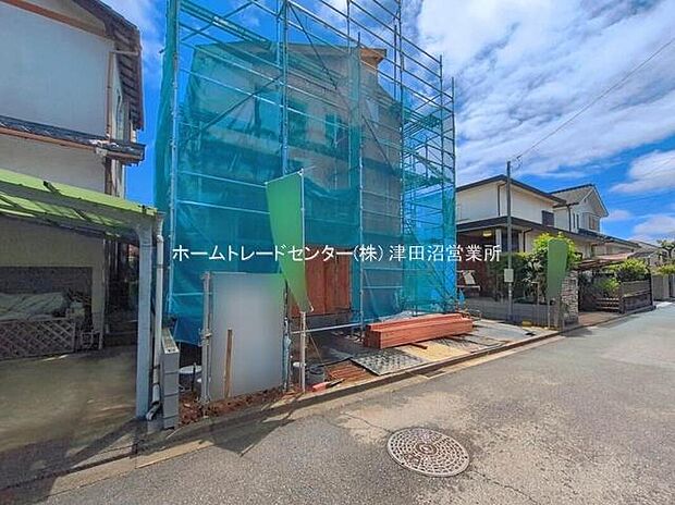 美しい緑と良好な住環境が守られてきたこの街に、新築戸建てが誕生いたしました。穏やかな空気の流れる落ち着いた住環境です。ぜひ、現地へ足をお運びいただき実際の環境・陽当たりをご確認下さいませ♪