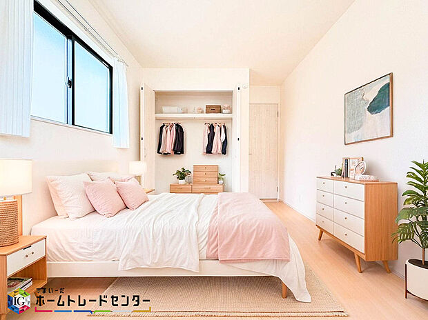 【ベッドルーム】南向きの主寝室は採光も明るく風通し共に良好です。ダブルベッドのサイズのベッドを配置しても十分な広さを確保できる寝室です♪※こちらはCGなどで画像生成したイメージ画像となります。