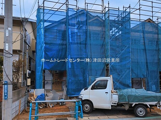 【現地外観写真】一戸建ての大きなメリットは、「自分の土地」を自由に使えること。好きなペットが飼えるほか、ガーデニングやＤＩＹ、車やバイクの手入れなど様々な趣味を楽しめます♪