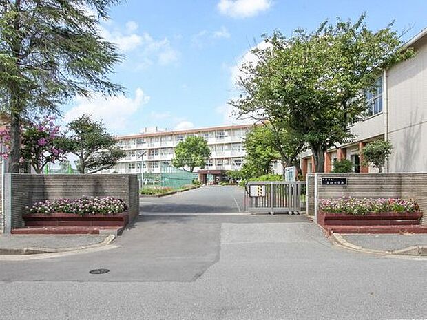 千葉市立真砂中学校(約550m)