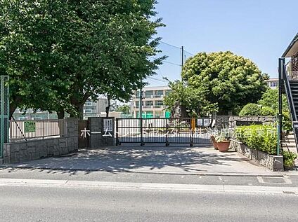 船橋市立法典小学校 500m(徒歩7分)