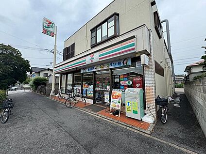 セブンイレブン検見川浜店 594ｍ(徒歩8分)