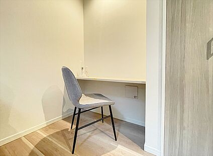 【弊社施工例/スタディカウンター】