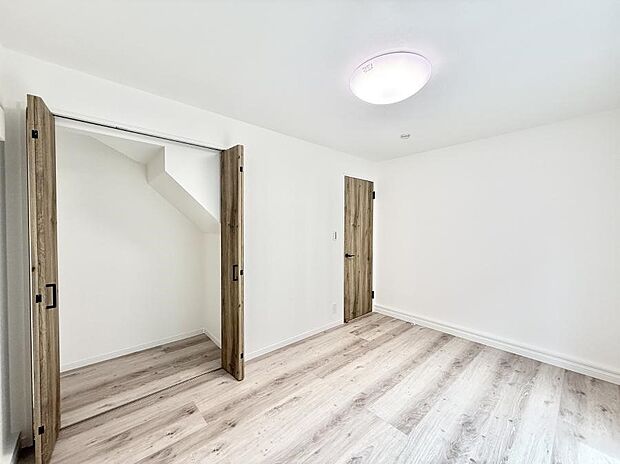 ■落ち着いた色合いのお部屋で穏やかな時間を楽しめます