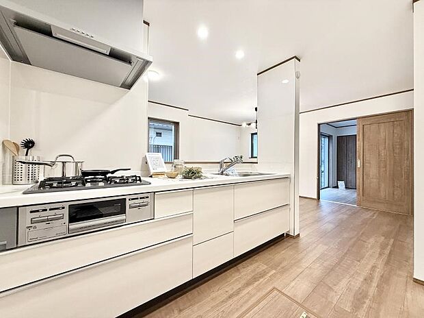 ■シンプルで美しく心地よい時間を生むキッチン空間