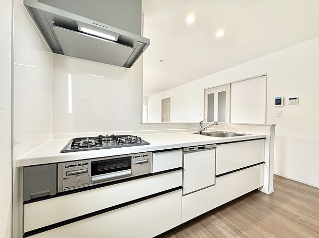 ■シンプルで機能的、毎日使いやすいキッチン