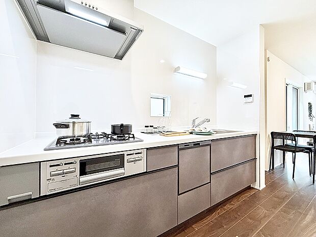 ■家族の絆を深める、温もりのあるキッチン