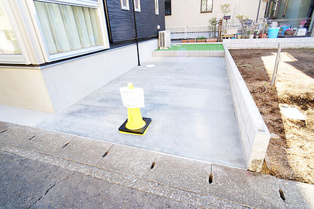 【駐車場】■快適な駐車スペースで安心