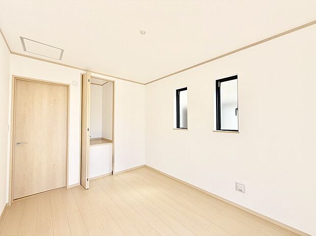 【子供部屋】■仕事や勉強のスペースに使うことで、集中しやすく静かな環境が整います