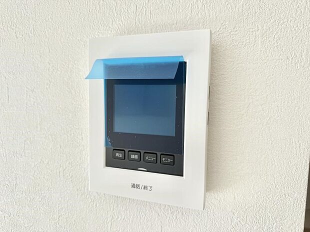 【TVモニター付インターフォン】■訪問者を確認できて安心感が増します