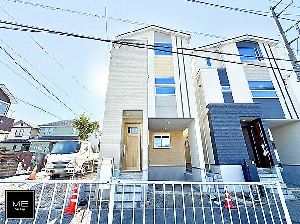 【現地外観写真】■家族みんなが笑顔で過ごせる、安心感のある住まい