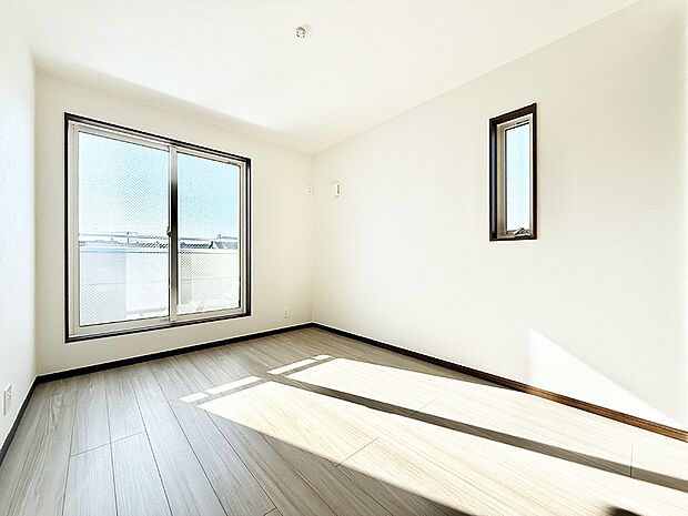 【洋室】■自分だけのスペース どんなお部屋にするかとっても楽しみですね