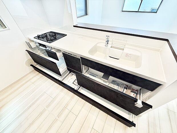 【キッチン】■家族の絆を深める、温もりのあるキッチン