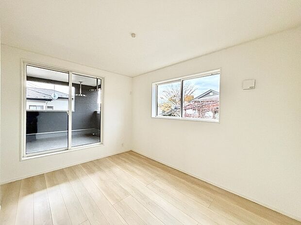 【リビング以外の居室】■清潔感あふれるお部屋で毎日を快適に過ごせます