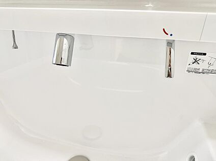 ハンドシャワー付洗面台