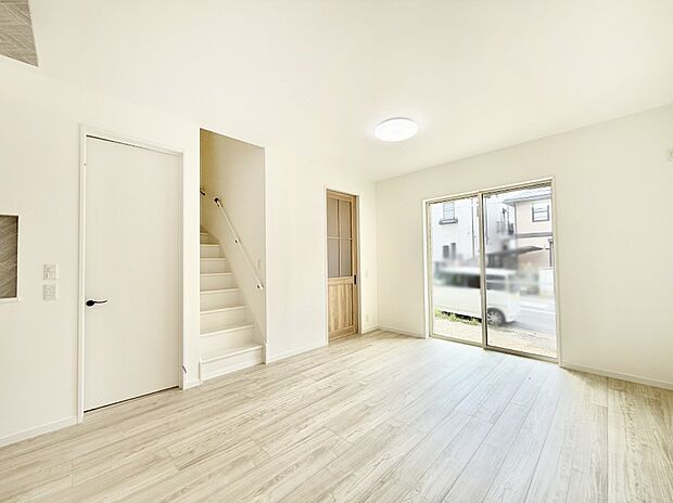 【ダイニング】■ふとした瞬間に幸せを感じる、心地よい場所