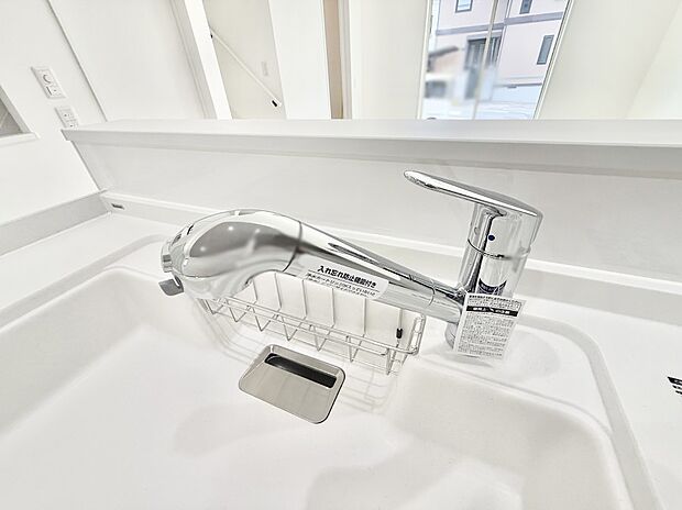 【浄水器】■清潔でおいしい水を手軽に供給してくれます