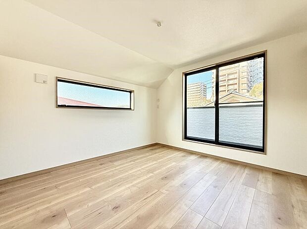 【洋室】■自分だけのスペース どんなお部屋にするかとっても楽しみですね