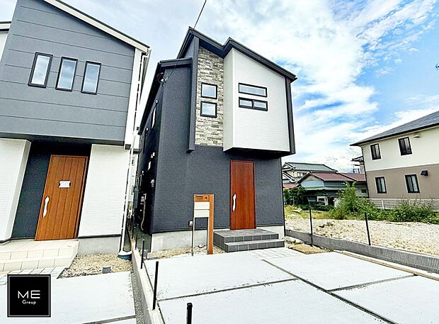 【現地外観写真】■家族みんなが笑顔で過ごせる、安心感のある住まい