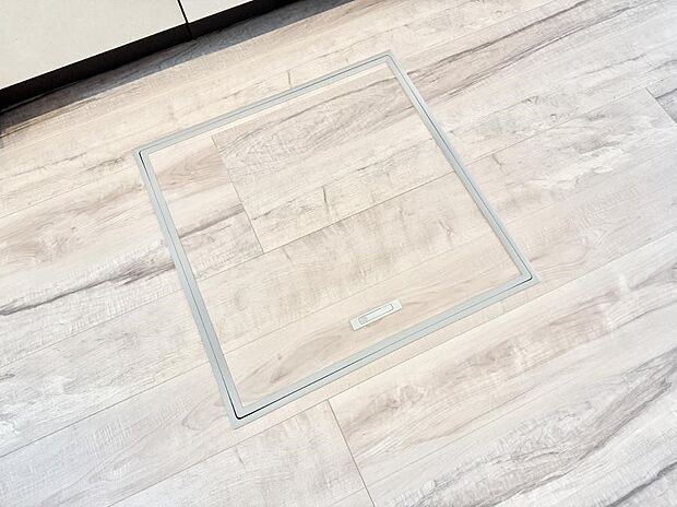 【床下収納】■隠れた収納スペースで家全体がスッキリ